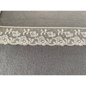 Vintage Novella French 1.5" wide Ivory Floral Lace Trim 1 yard